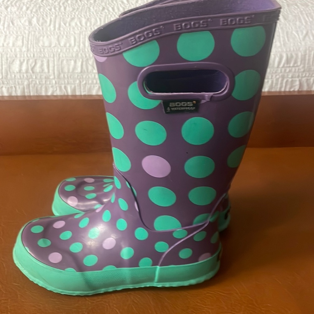 Bog rain boots youth size 2.
